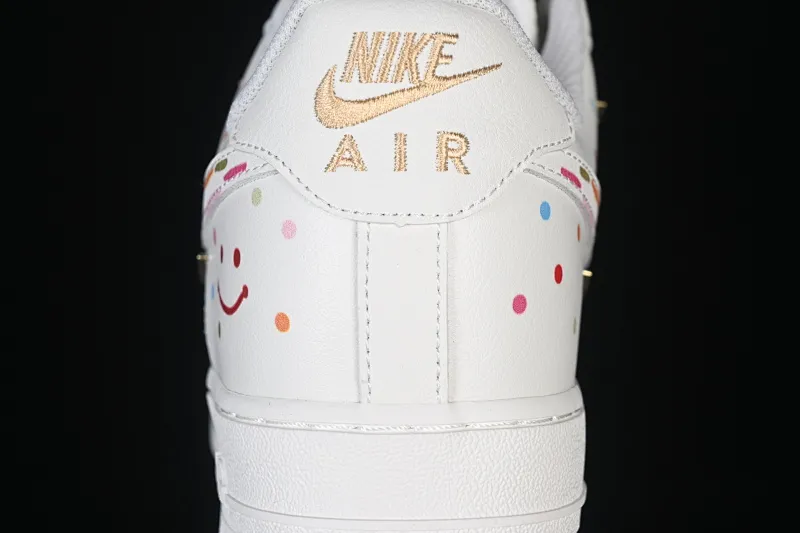 All categories Nk Air Force 1 Air Force series Nk Air Force 1 Low Air Force low top Nike Air Force 1'07 Low Two-dimensional theme Four hook color spray Air Force 1 low-top casual sneakers ZH0316-151